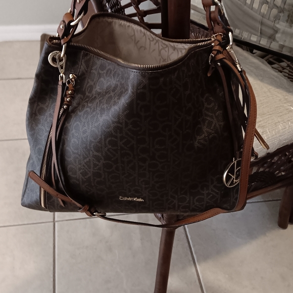 Beautiful Calvin Klein "Excellent condition "" - Picture 4 of 7